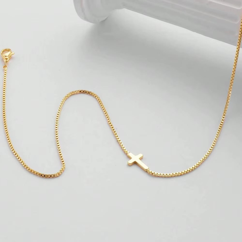 Dainty Gold cross